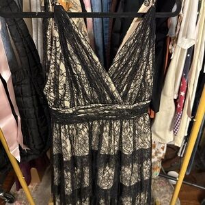 Alice + Olivia Black and Cream Lace Mini Dress